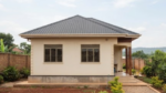 Charming 3-Bedroom Family Home in Prime Neighborhood - Image 4